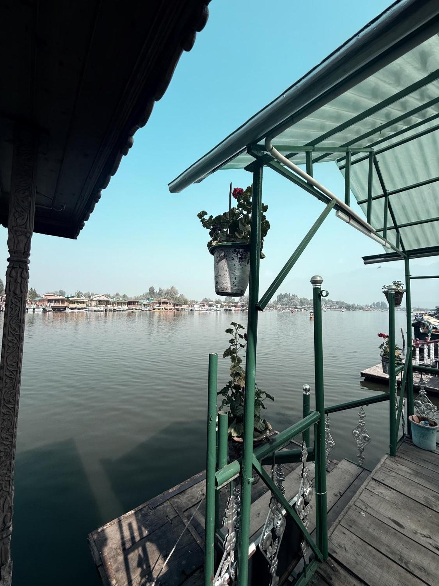 فندق New Zealand Group Of Houseboats Srīnagar المظهر الخارجي الصورة