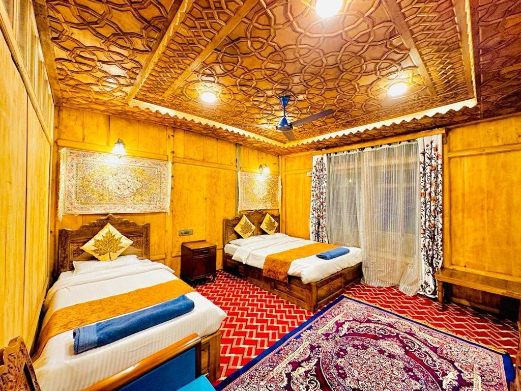 فندق New Zealand Group Of Houseboats Srīnagar المظهر الخارجي الصورة